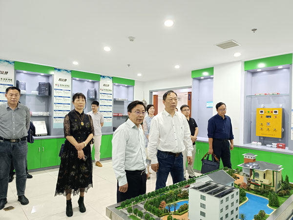 湖南省政协副主席、民建湖南省委会主委赖明勇莅临星空官方网站走访调研